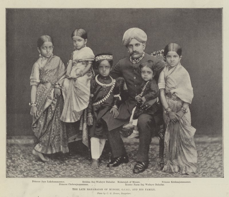 Mysore néhai maharadzsája, GCSI és családja alkotó: English Photographer