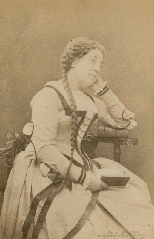 Theresa Titiens, énekes alkotó: English Photographer