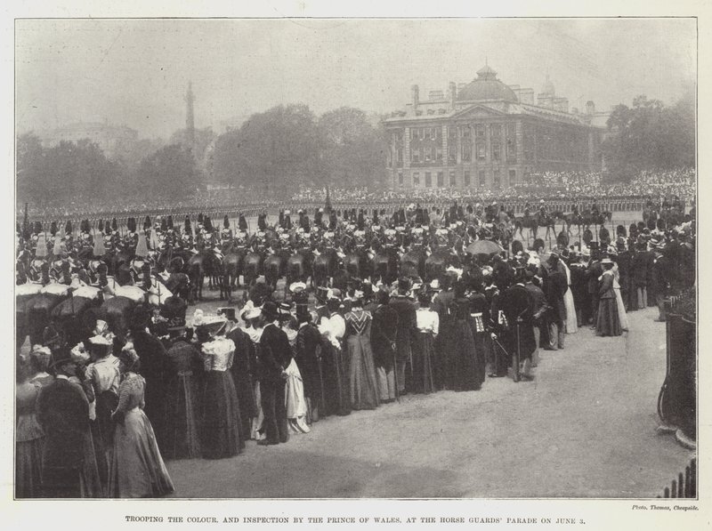 A színek csapata és a walesi herceg ellenőrzése a Horse Guards Parade-on június 3-án alkotó: English Photographer
