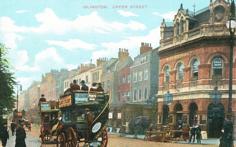 Upper Street Islingtonban (színes fotó) alkotó: English Photographer