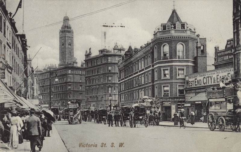 Victoria St, S W alkotó: English Photographer