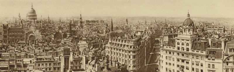 Kilátás Londonra az emlékmű csúcsáról alkotó: English Photographer
