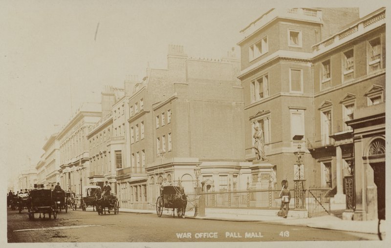 Hadi Iroda, Pall Mall alkotó: English Photographer