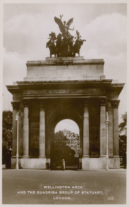 Wellington Arch és a Quadriga-szoborcsoport alkotó: English Photographer