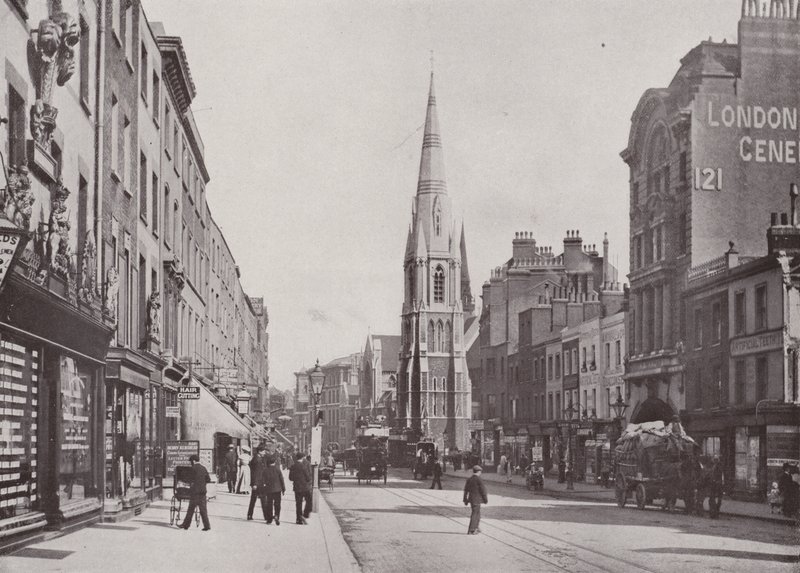 Westminster Bridge Road, a Krisztus templommal alkotó: English Photographer