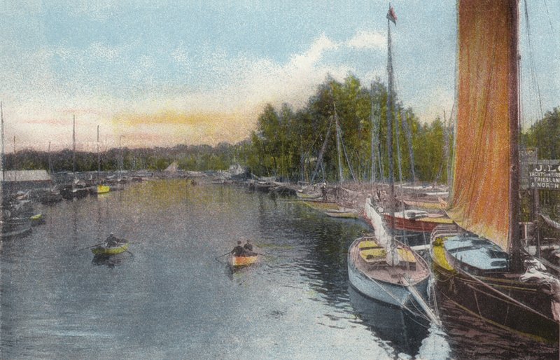 Wroxham, a Bridge-ből alkotó: English Photographer