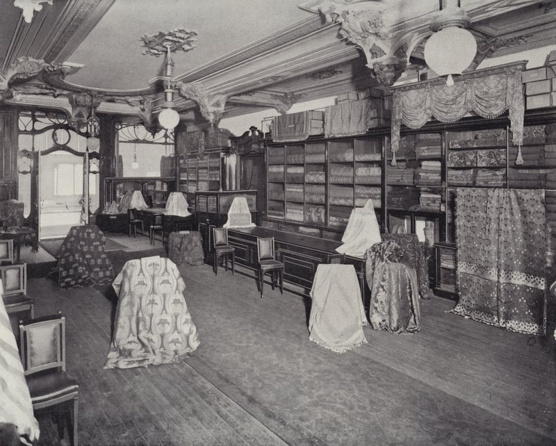 Lakberendezési drapéria osztály, Harrods (litho) alkotó: English School