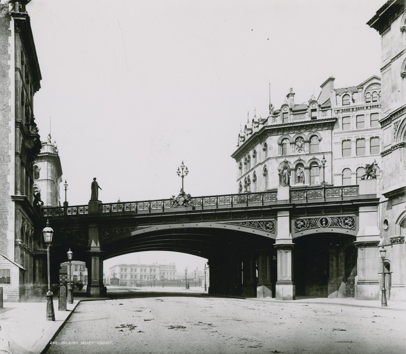 Holborn Viadukt; fénykép alkotó: English School