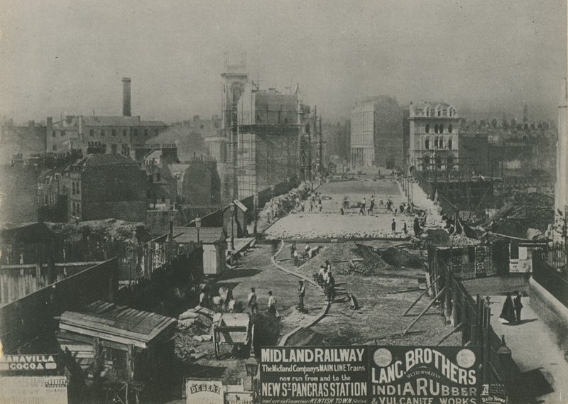 A Holborn-viadukt 1869-ben épült alkotó: English School