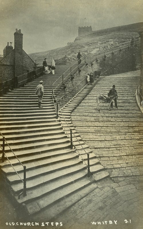Régi templom lépcsője, Whitby (fekete-fehér fotó) alkotó: English School