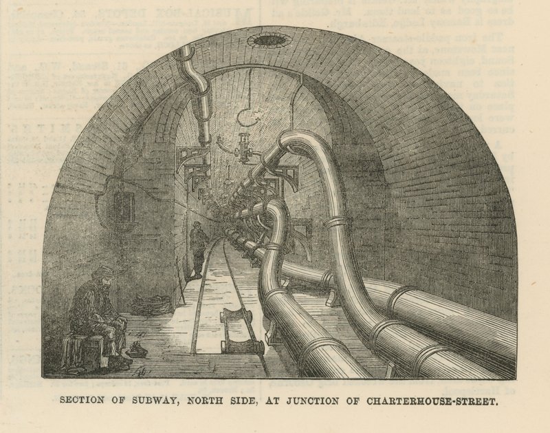 Metró szakasza, északi oldal, a Charterhouse Street találkozásánál alkotó: English School