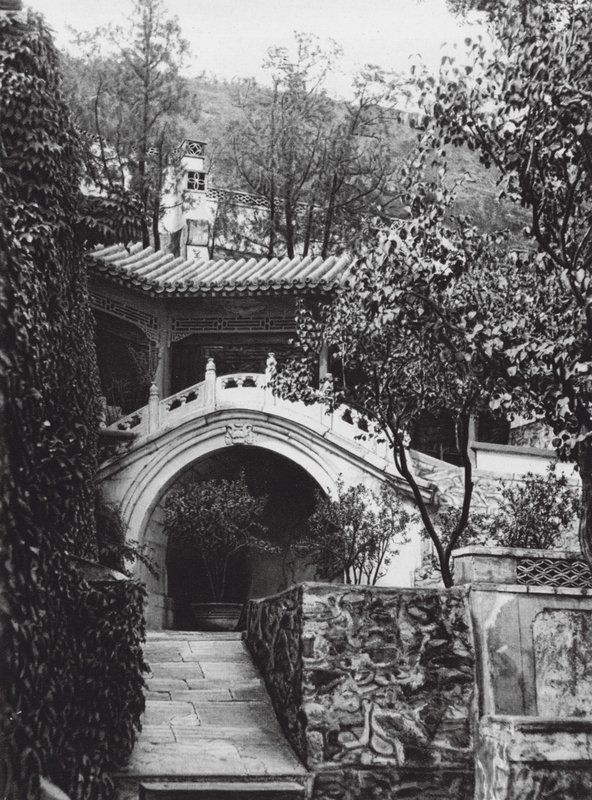 Peking, Si shan, Shih tze wo, Chihli, kolostorkert a Nyugati-hegységben (fekete-fehér fénykép) alkotó: Ernst Boerschmann