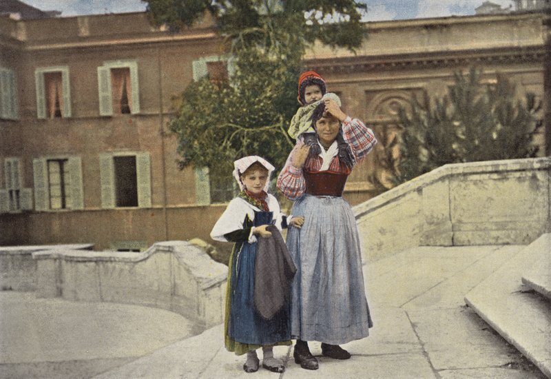 Róma, a család felmegy a hegyi Szentháromságra alkotó: European Photographer
