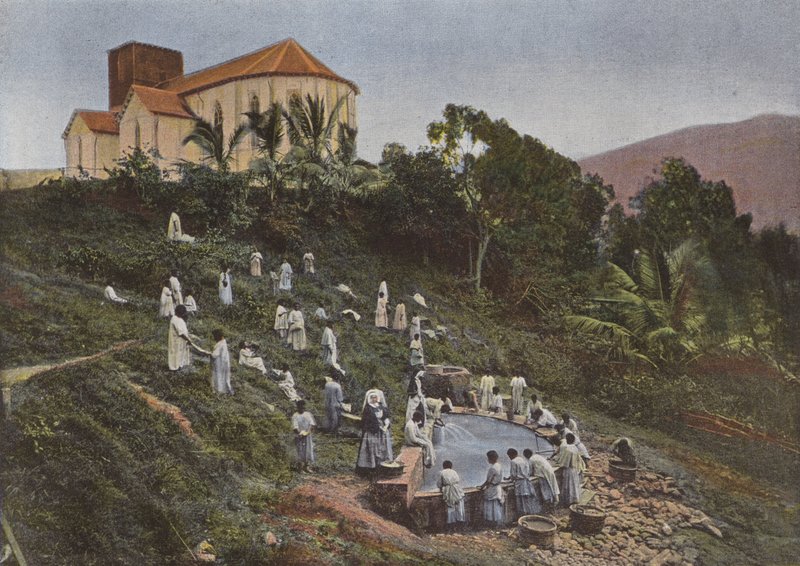 Kaledóniai gyerekek a mosdóban, Saint-Louis, nővérek alkotó: European Photographer