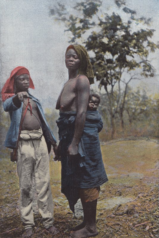 Nő Hordja Gyermekét alkotó: European Photographer