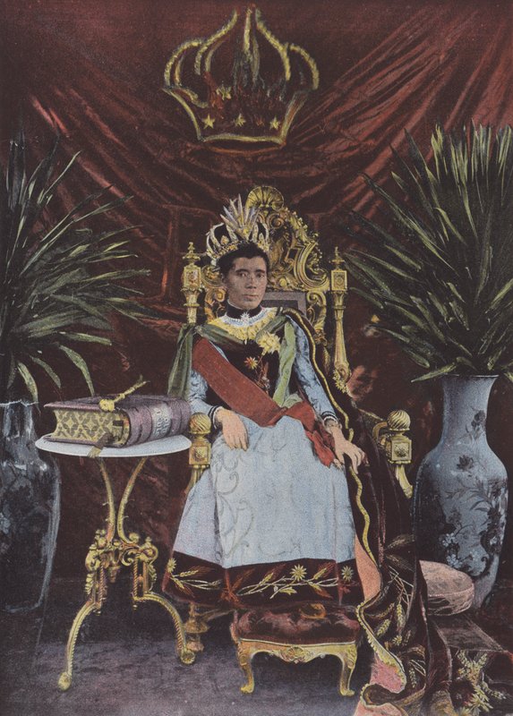 La Reine Ranavalona Manjaka III alkotó: European Photographer