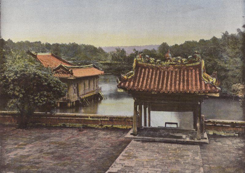 Tu-Duc király nekropolisza (fürdőpavilonjai). alkotó: European Photographer