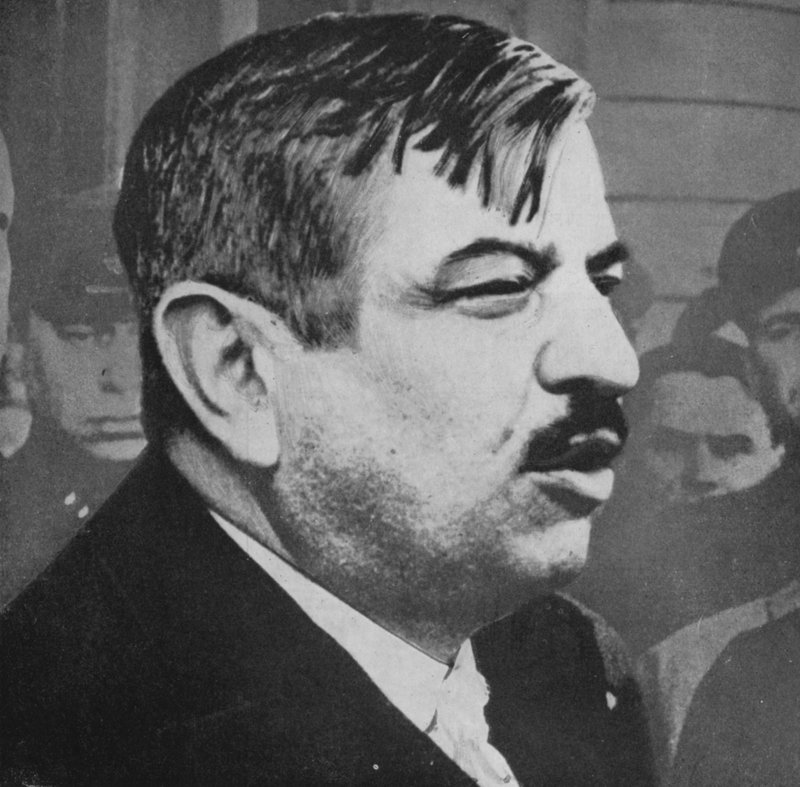 Pierre Laval (f/w fotó) alkotó: European Photographer