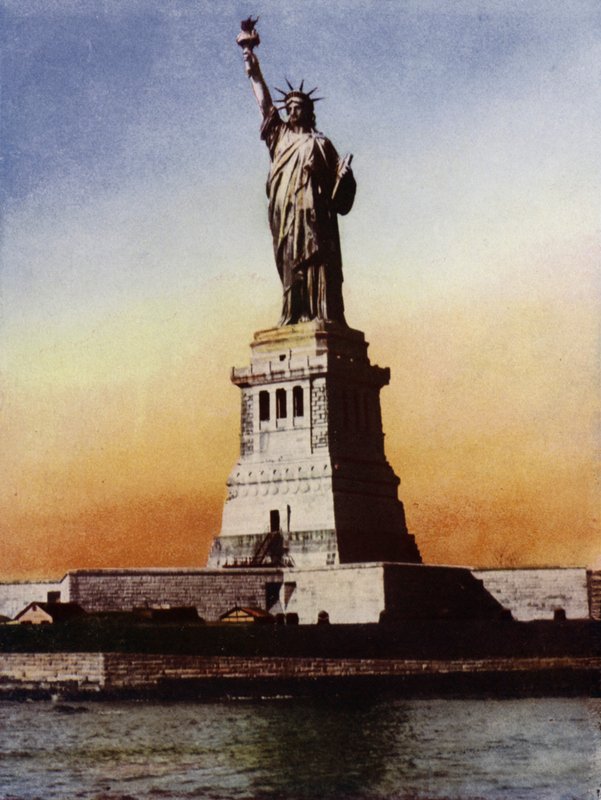 A Szabadság-szobor, New York-i kikötő (fotó) alkotó: European Photographer