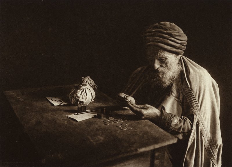 Tunisz, zsidó pénzváltó (fekete-fehér fotó) alkotó: European Photographer