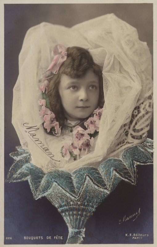 Egy fiatal lány fátyolban virágcsokorként (színezett fotókollázs) alkotó: French Photographer