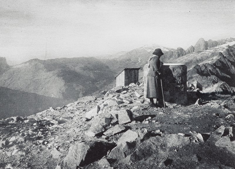 Buet, Aiguilles Rouges hegység a Breventből nézve (fekete-fehér fotó) alkotó: French Photographer