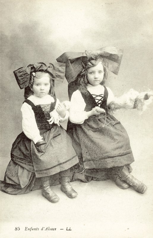 Elzász gyermekei alkotó: French Photographer