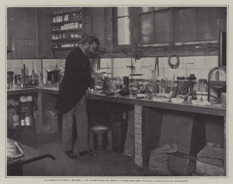 Tudományos és műszaki munkák igazgatója a franciaországi Sevres-i porcelángyár kémiai laboratóriumában (f/w fotó) alkotó: French Photographer