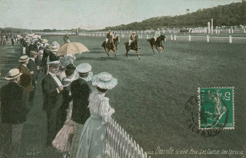 Lóverseny Deauville-ben. 1913-ban feladott képeslap. alkotó: French Photographer