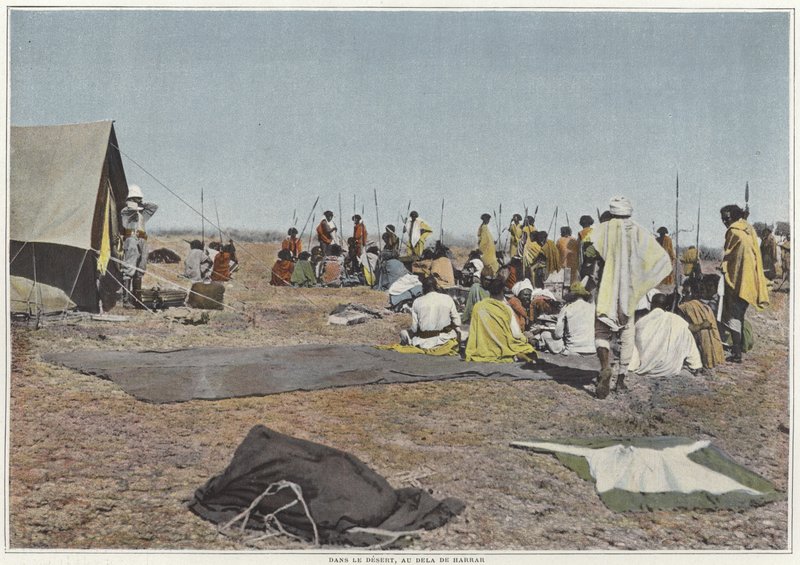 A sivatagban, Hararon túl alkotó: French Photographer