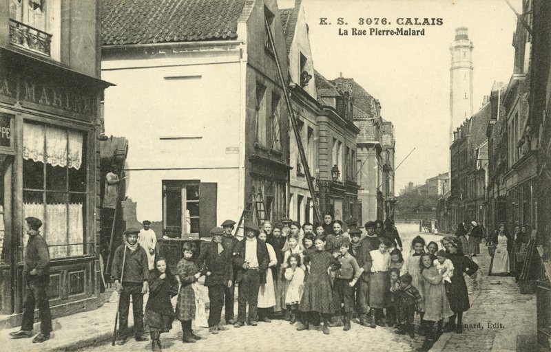 Rue Pierre-Mulard, Calais (f/w fotó) alkotó: French Photographer