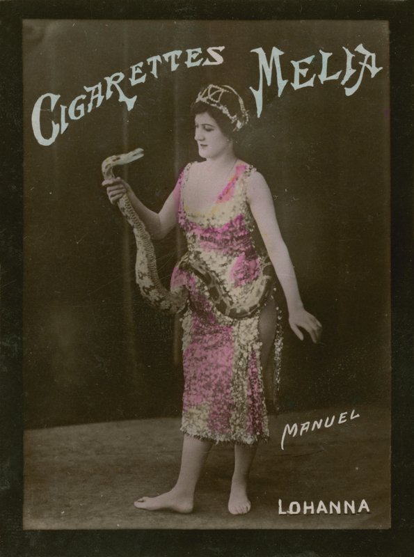 Lohanna, lány kígyóval alkotó: French Photographer