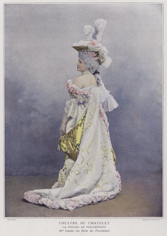 Mademoiselle Cazalis a porcelánkirálynő szerepében a La Poudre de Perlinpinpinben (színes fotó) alkotó: French Photographer