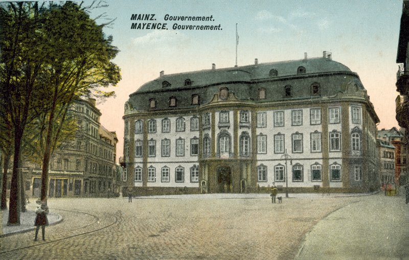 Mainz alkotó: French Photographer