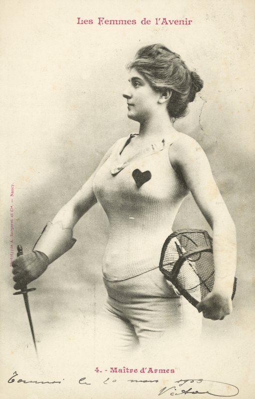Fegyvermester, A Jövő Nője alkotó: French Photographer