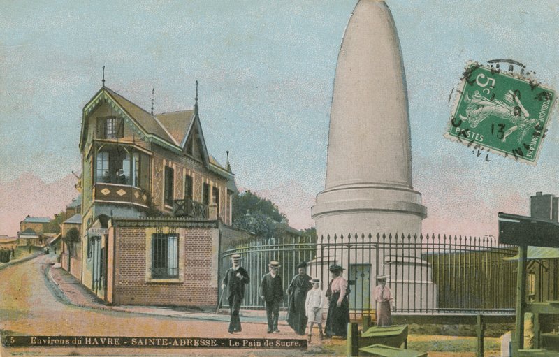 Pain de sucre (cukorsüveg-emlékmű) Sainte-Adresse-ben, Le Havre közelében. Charles Lefebvre-Desnouettes emlékére épült mauzóleum. 1913-ban feladott képeslap. alkotó: French Photographer