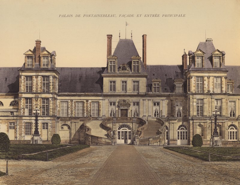 Palais de Fontainebleau, homlokzat és főbejárat (színes fotó) alkotó: French Photographer