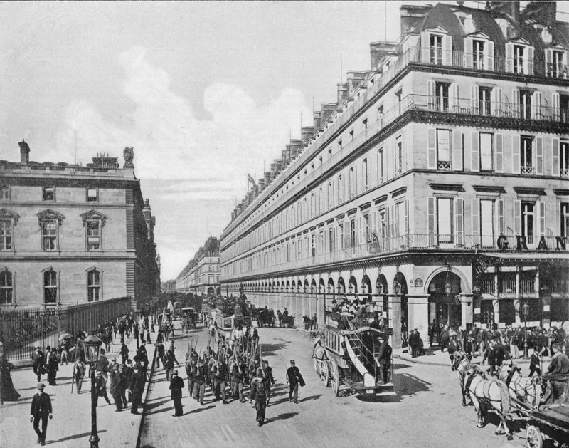 Párizs - Rue de Rivoli (f/w fotó) alkotó: French Photographer