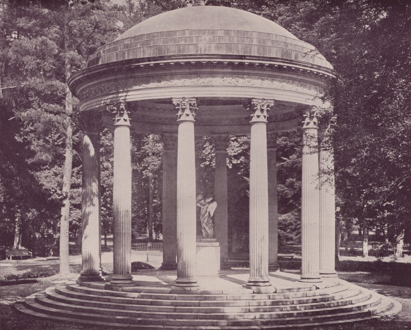 Párizs: A szerelem temploma, Versailles (f/w fotó) alkotó: French Photographer