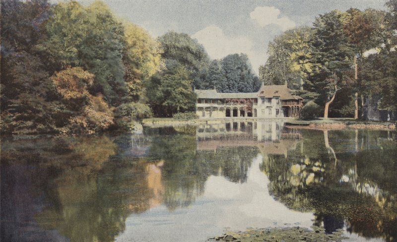 Petit-Trianon, A Hamlet alkotó: French Photographer