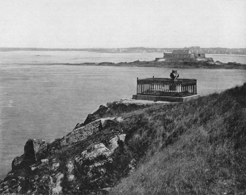 Saint-Malo – Chateaubbiand sírja (f/w fotó) alkotó: French Photographer