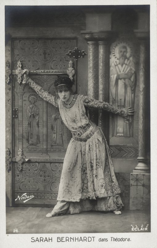 Sarah Bernhardt Theodora császárnőnél alkotó: French Photographer