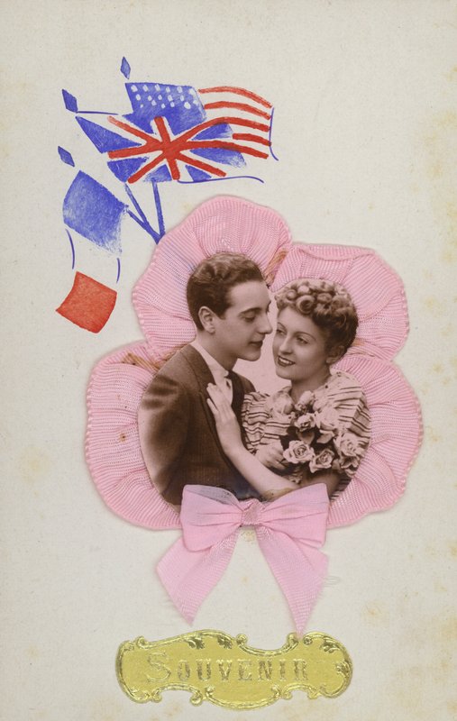 Szuvenírkártya, francia, angol és amerikai zászlókkal alkotó: French Photographer