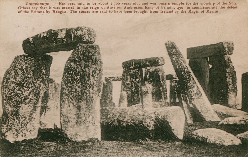 Stonehenge – A néphit szerint egy bronzkori kőkört a 490 éves Aurelius Ambrosius uralkodása idején emeltek a britek Hengist általi vereségének emlékére. Állítólag kövek voltak alkotó: French Photographer