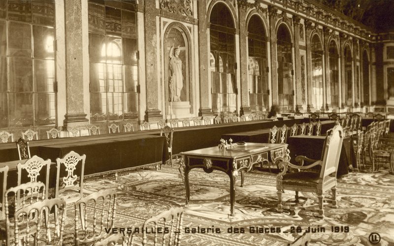 Versailles, Tükörcsarnok, 1919. június 28 alkotó: French Photographer