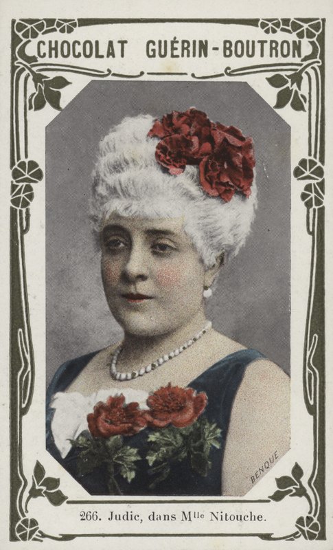 Judic, Madame Nitouche-ban (színes fotó) alkotó: French School