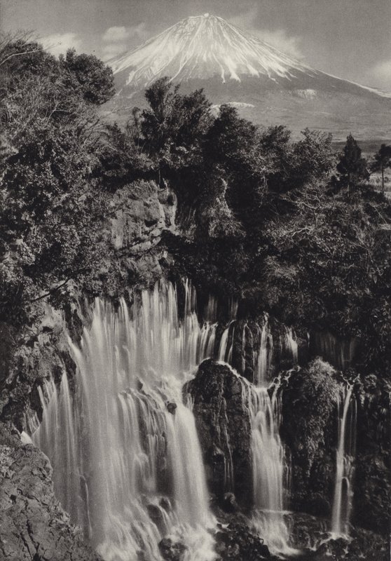 Japán az 1920-as években: Shiraito vízesés (f/w fotó) alkotó: Herbert Ponting