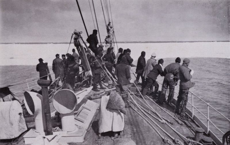 A jégpakk megközelítése (f/w fotó) alkotó: Herbert Ponting