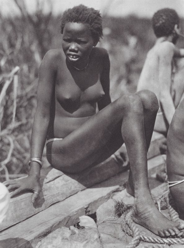 Afrika: Bahr el Zerafban (fekete-fehér fotó) alkotó: Hugo Adolf Bernatzik
