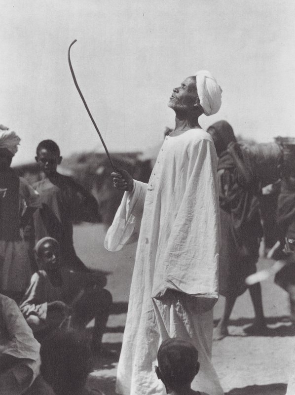 Afrika: (fekete-fehér fotó) alkotó: Hugo Adolf Bernatzik